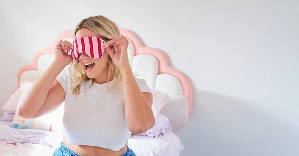 dock-bay-eye-mask-cherry-bomb-masque-de-sommeil-opaque-en-polyester-recycl image 1