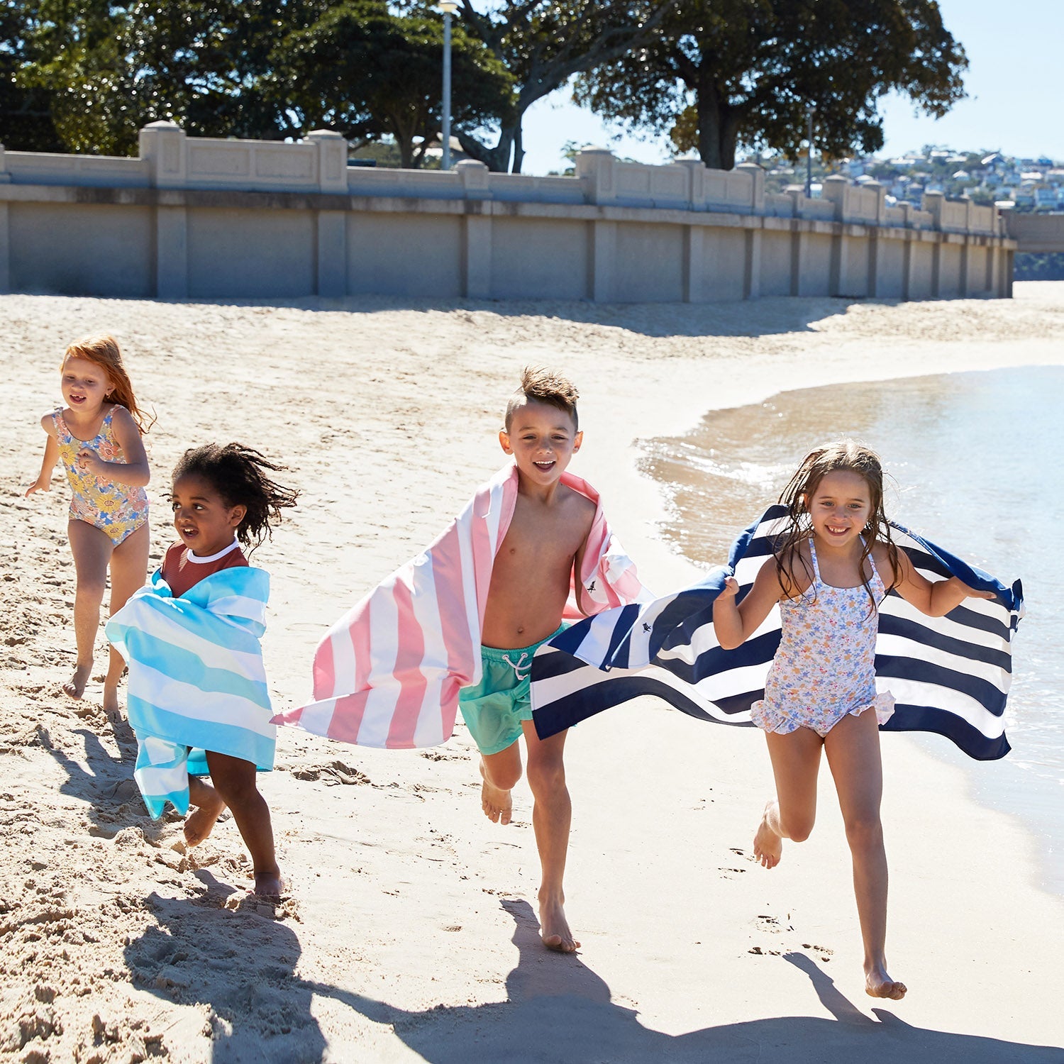dock-bay-kids-beach-towel-set-d-lot-de-4-serviettes-de-plage-enfants-s-chage-rap image 2