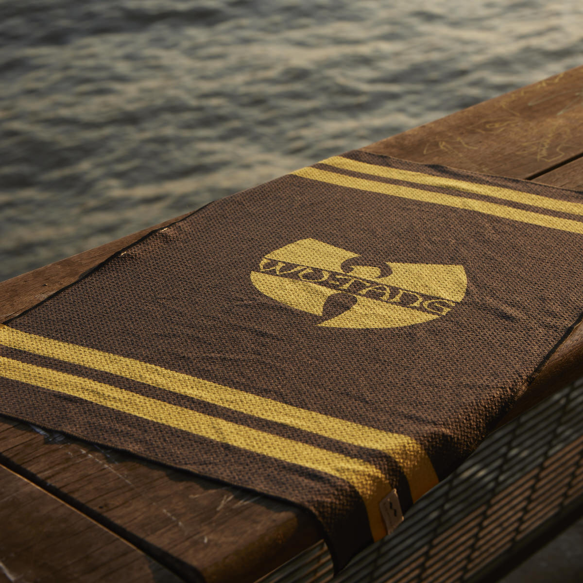 slowtide-forever-quick-dry-serviette-de-cuisine-wu-tang-clan-en-microfibre-recyc image 3