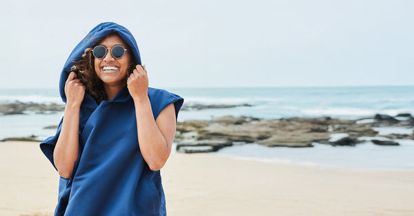 dock-bay-adult-poncho-yosemite-navy-poncho-de-plage-adulte-dryq-100-recycl-chang image 1